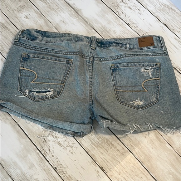 American Eagle 🦅 Outfitters Distressed Denim Women Shorts Size 8 - Picture 9 of 10